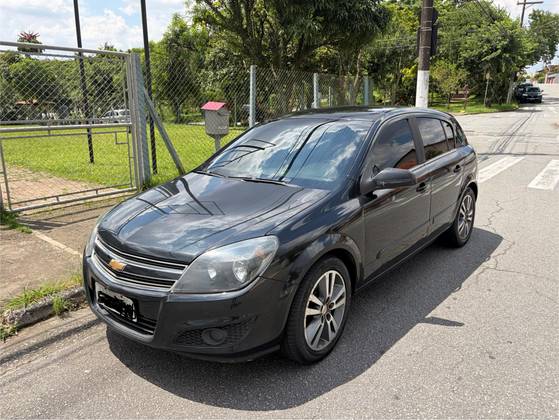 CHEVROLET VECTRA 2.0 MPFI GT-X HATCH 8V FLEX 4P MANUAL CHEVROLET VECTRA 2.0 MPFI GT-X HATCH 8V FLEX 4P MANUAL
